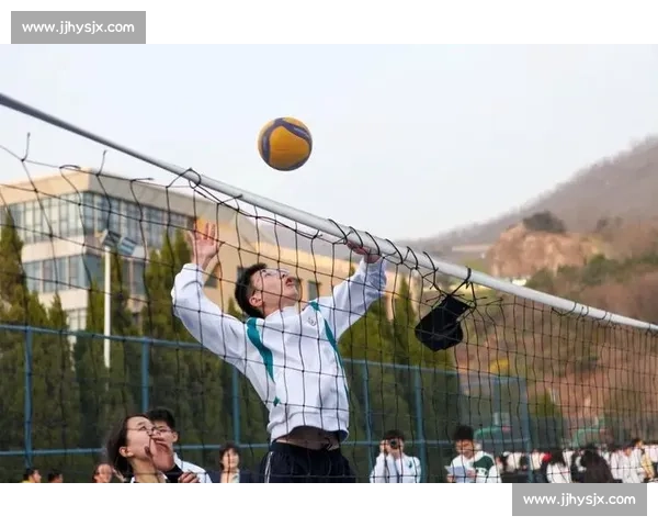 扣球落定,掌心还攥着整场风 扣球落定,掌心还攥着整场风